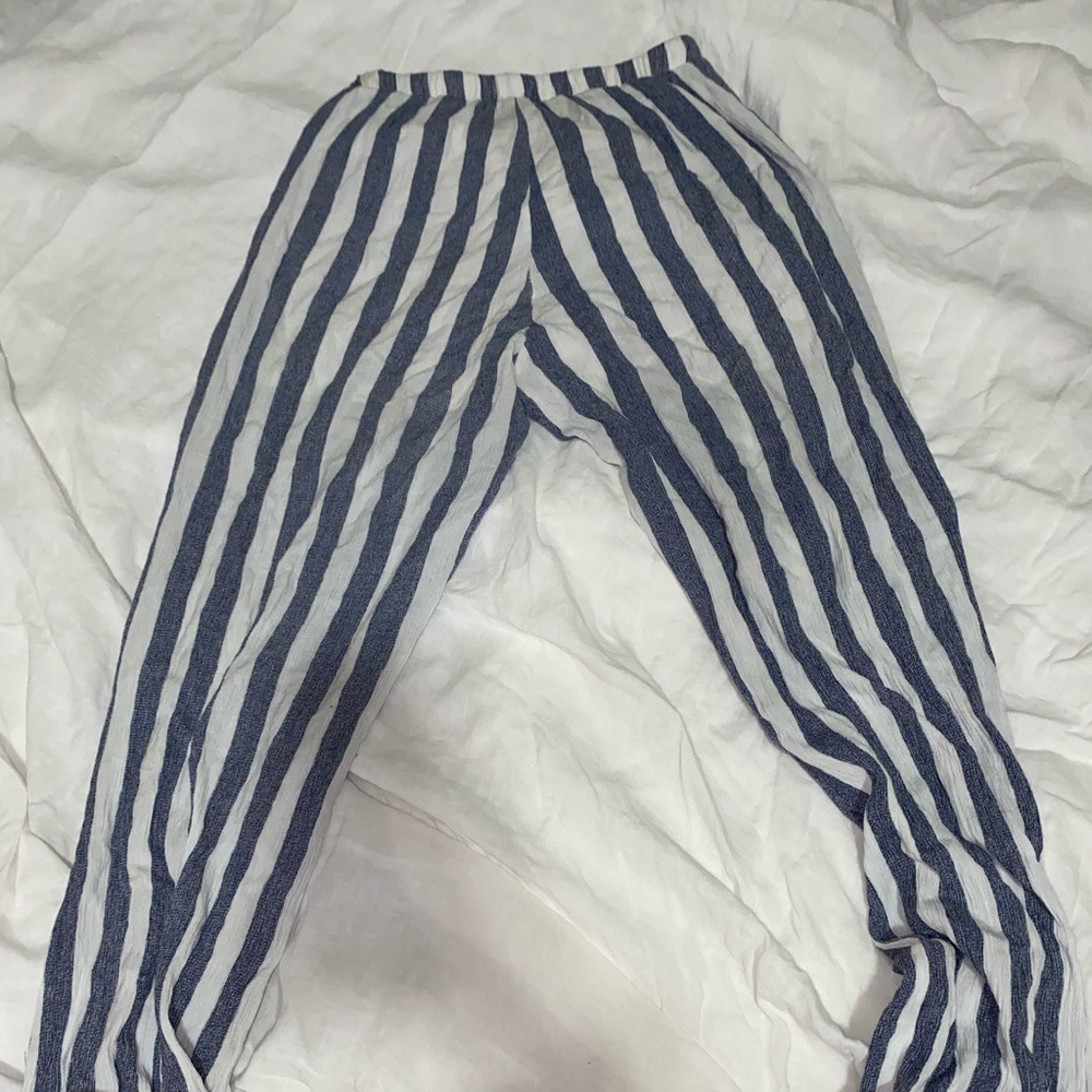 Flowy pants - Picture 2 of 3